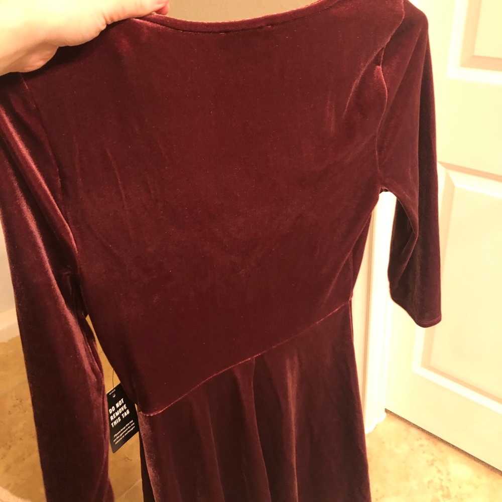 Express Dress - Picture 4 of 4